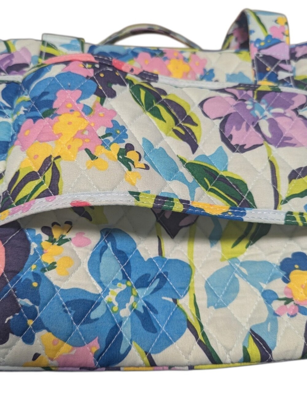 Vera Bradley Quilted Floral Travel Weekender Bag - Picture 5 of 6